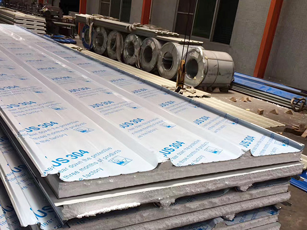 不锈钢泡沫夹芯瓦