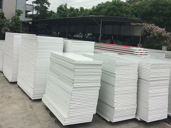 泡沫夹芯板